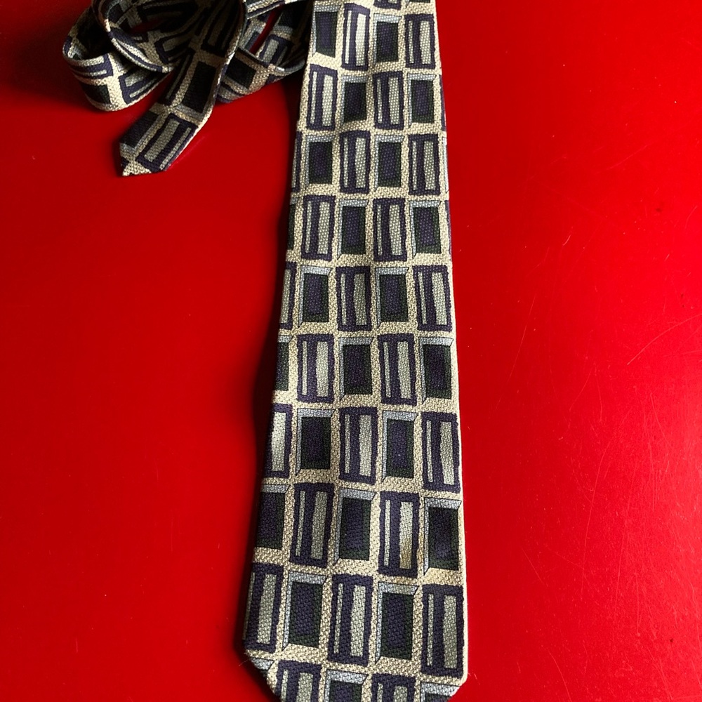 Matrix silk tie by Format